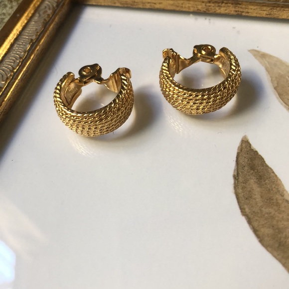 Vintage Monet hoop earrings - Picture 4 of 12